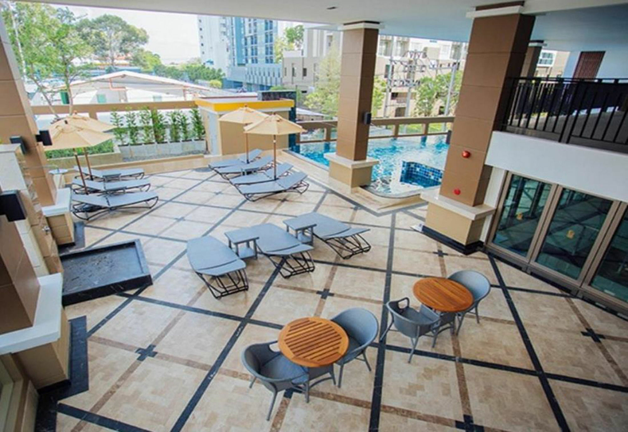 March Hotel Pattaya Exterior foto